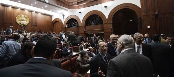 Egypte: la nouvelle Constitution adoptée sous les critiques de l'opposition