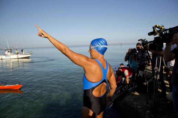 A 64 ans, Diana Nyad fait la traversée à la nage de Cuba à la Floride